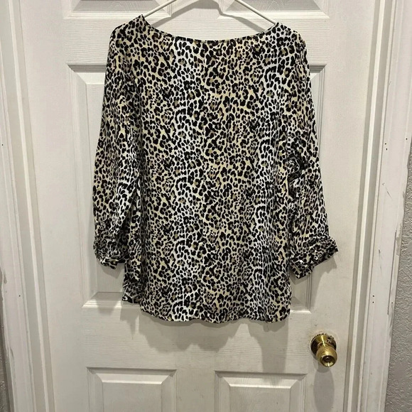 GAP Top Womens Large Leopard Print 3/4 Sleeve Button Shoulder High Lo Pullover - Picture 6 of 6